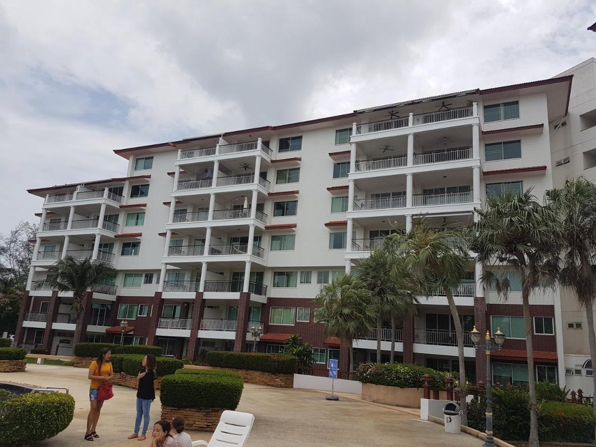Seaview B63 Apartment